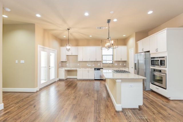 5209 Schuler Street C, Houston, TX 77007