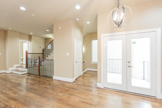 5209 Schuler Street C, Houston, TX 77007