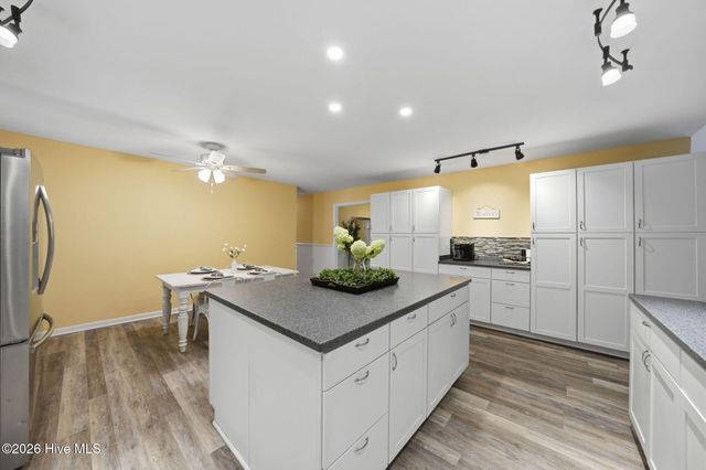 1101 Porters Lane Road, Rocky Point, NC 28457