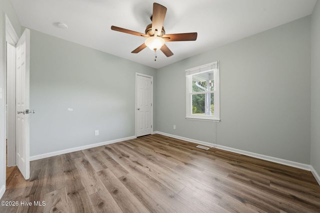 1101 Porters Lane Road, Rocky Point, NC 28457