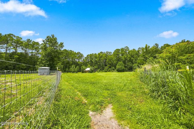 1101 Porters Lane Road, Rocky Point, NC 28457