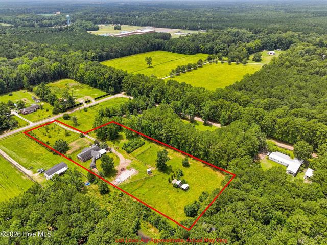1101 Porters Lane Road, Rocky Point, NC 28457