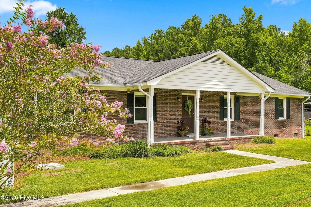 1101 Porters Lane Road, Rocky Point, NC 28457