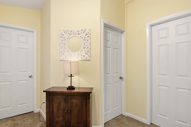 2 Lakeland Place, Farmingville, NY 11738