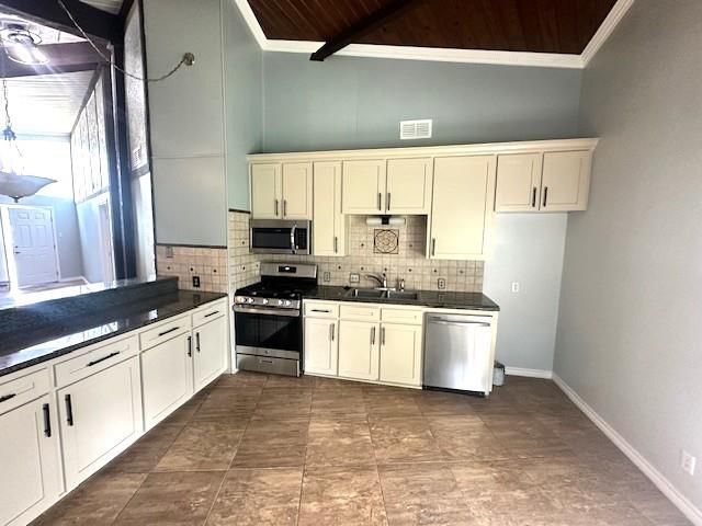 2019 Indian Shores Road, Crosby, TX 77532