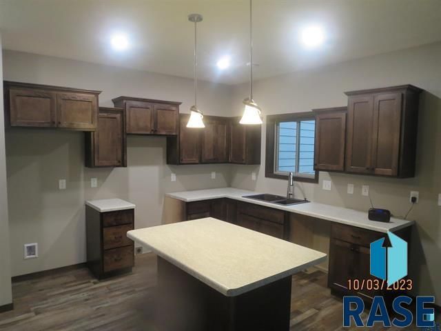 5304 S Bahnson Ave, Sioux Falls, SD 57108