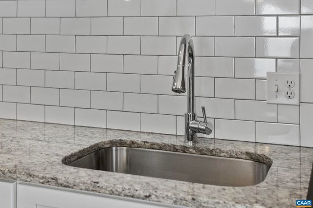 2310 WAYNE AVE, Charlottesville, VA 22901