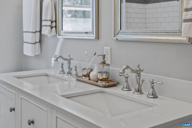 2310 WAYNE AVE, Charlottesville, VA 22901