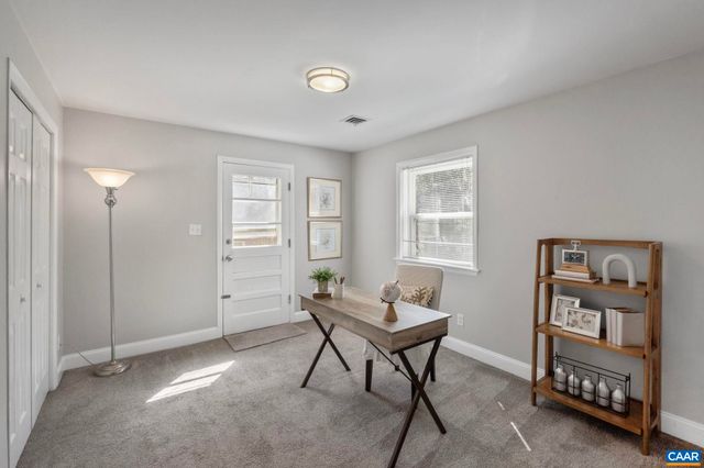 2310 WAYNE AVE, Charlottesville, VA 22901