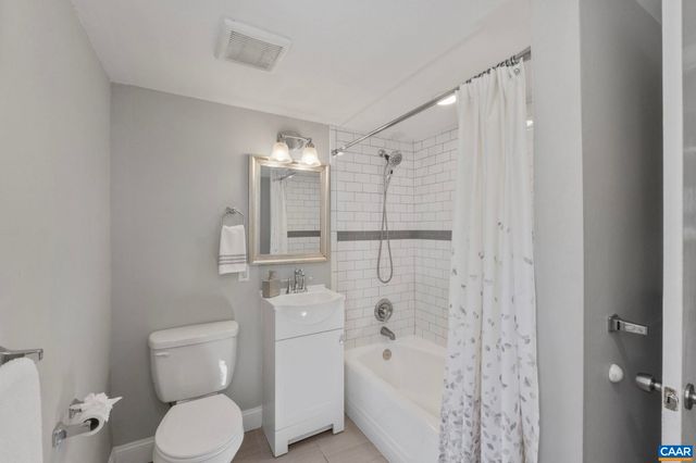 2310 WAYNE AVE, Charlottesville, VA 22901