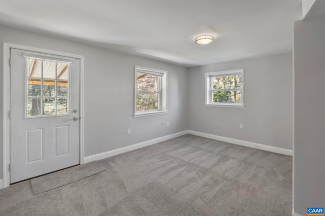 2310 WAYNE AVE, Charlottesville, VA 22901