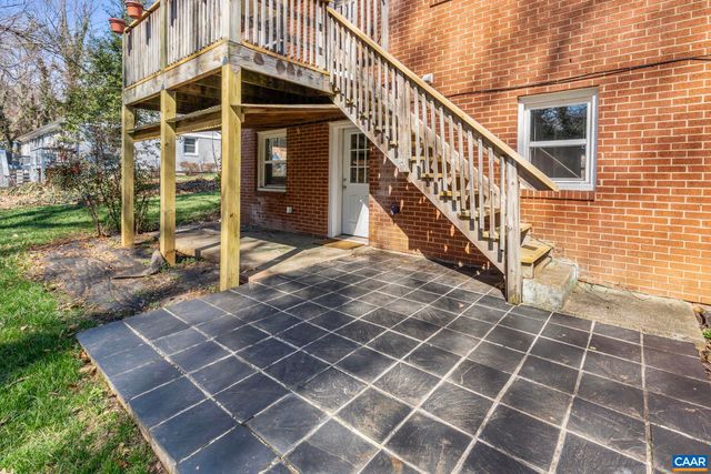 2310 WAYNE AVE, Charlottesville, VA 22901