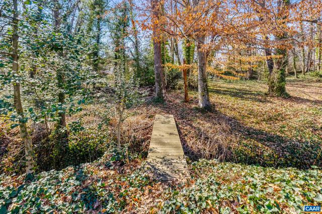 2310 WAYNE AVE, Charlottesville, VA 22901