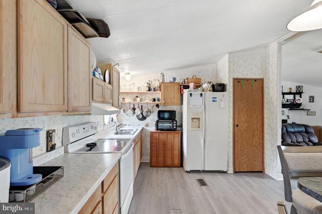 88 CHET DR, Hedgesville, WV 25427