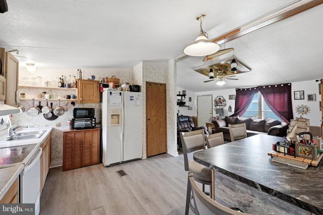 88 CHET DR, Hedgesville, WV 25427