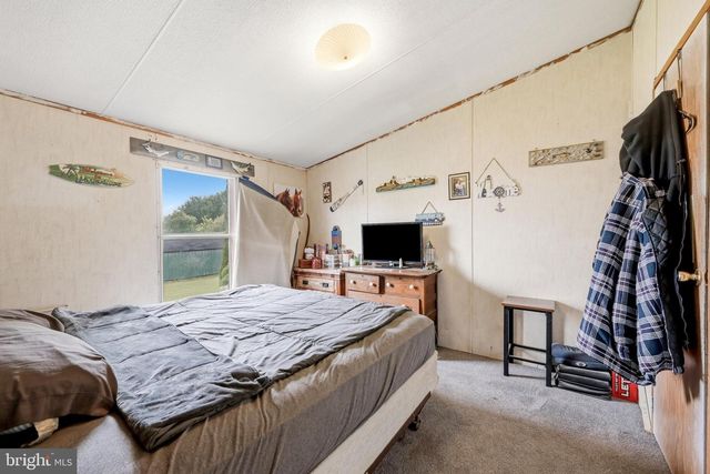 88 CHET DR, Hedgesville, WV 25427