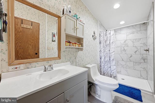 88 CHET DR, Hedgesville, WV 25427