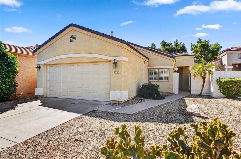 3247 E Maldonado Drive, Phoenix, AZ 85042