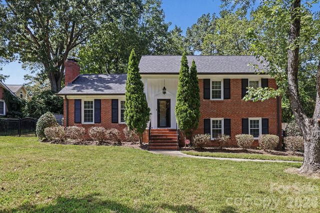 3846 Barclay Downs Drive, Charlotte, NC 28209