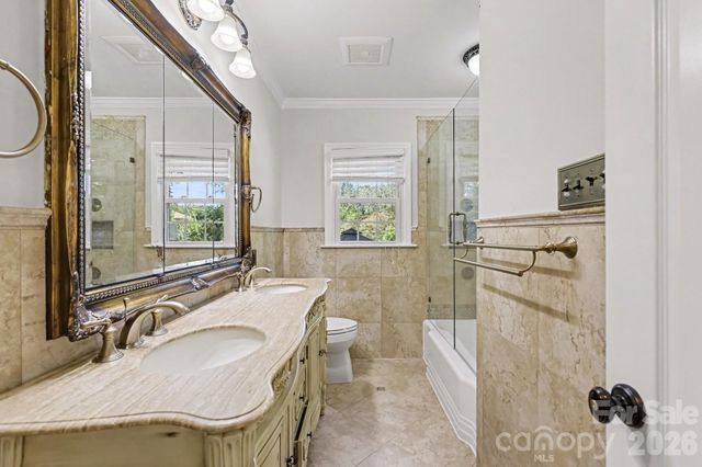 3846 Barclay Downs Drive, Charlotte, NC 28209