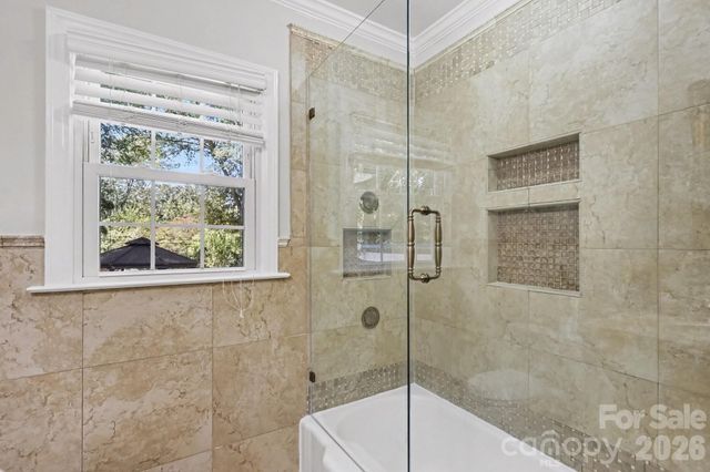 3846 Barclay Downs Drive, Charlotte, NC 28209