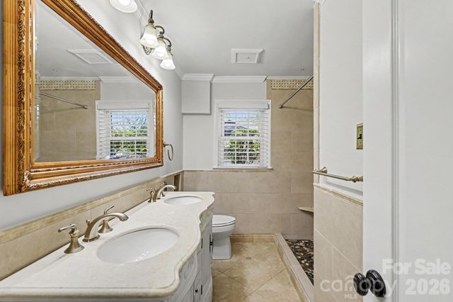 3846 Barclay Downs Drive, Charlotte, NC 28209