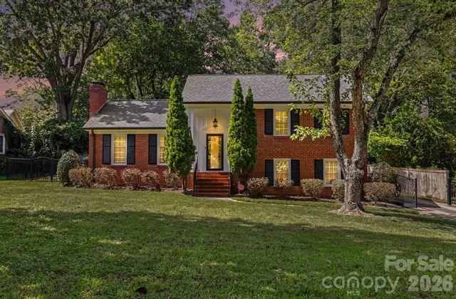 3846 Barclay Downs Drive, Charlotte, NC 28209