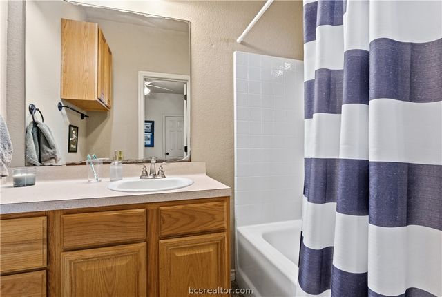 3840-42 Oldenburg Lane, College Station, TX 77845