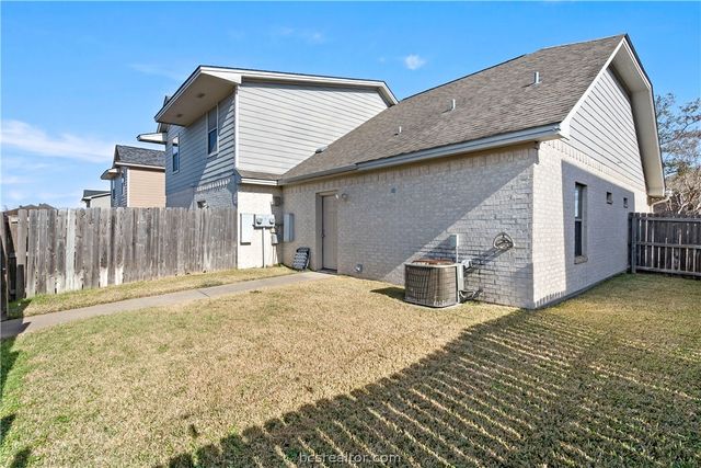 3840-42 Oldenburg Lane, College Station, TX 77845