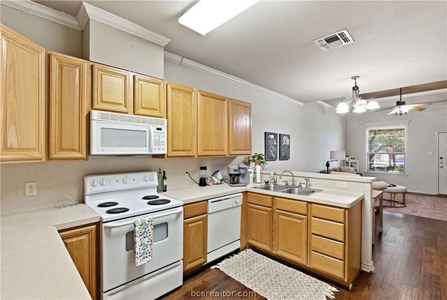 3840-42 Oldenburg Lane, College Station, TX 77845