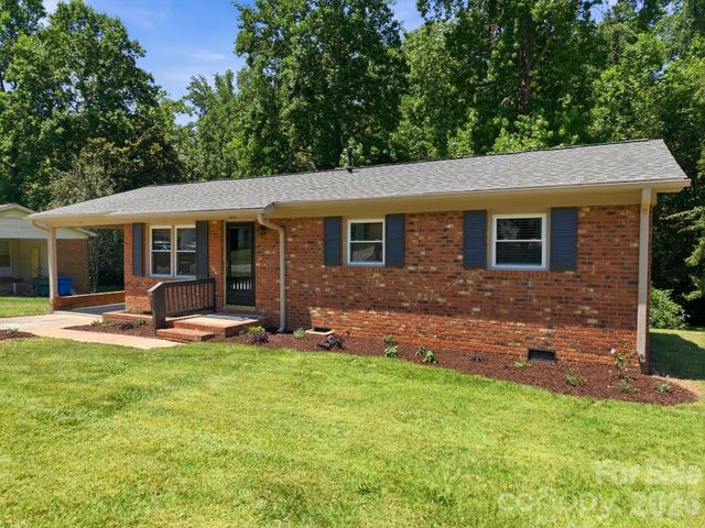413 E Mclelland Avenue, Mooresville, NC 28115