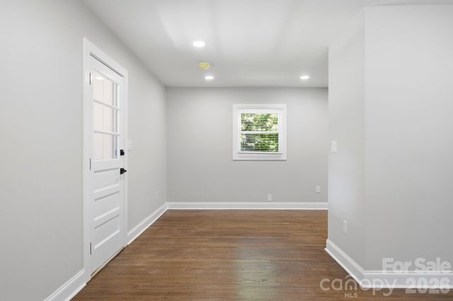 413 E Mclelland Avenue, Mooresville, NC 28115