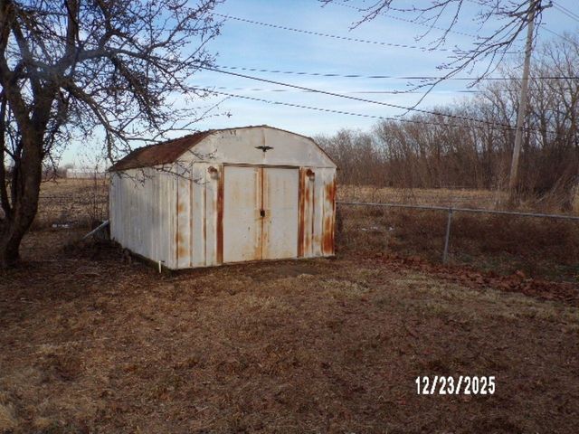 16713 10th Avenue, Carbon Cliff, IL 61239