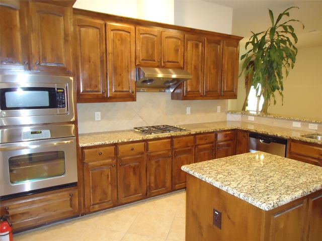 1004 Keats Drive, Desoto, TX 75115
