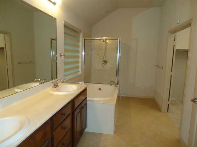 1004 Keats Drive, Desoto, TX 75115
