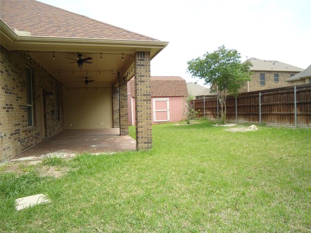 1004 Keats Drive, Desoto, TX 75115