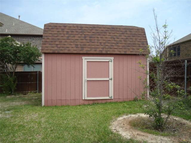 1004 Keats Drive, Desoto, TX 75115
