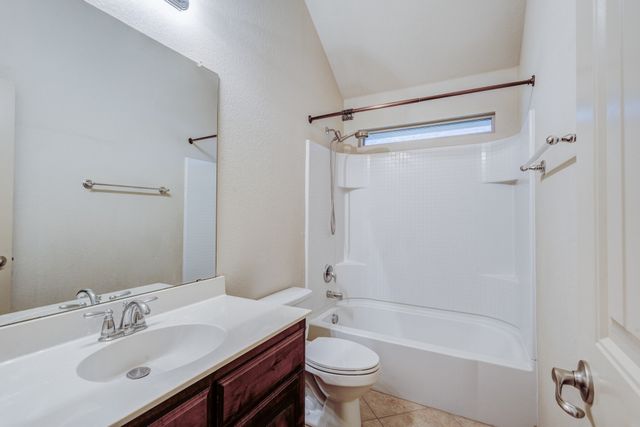 1004 Keats Drive, Desoto, TX 75115