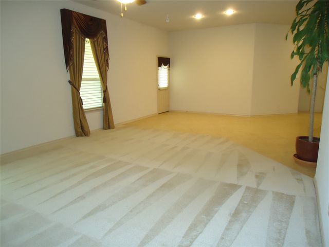 1004 Keats Drive, Desoto, TX 75115
