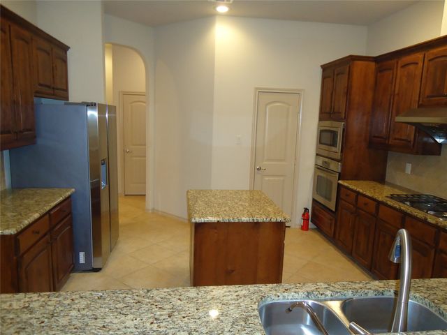 1004 Keats Drive, Desoto, TX 75115