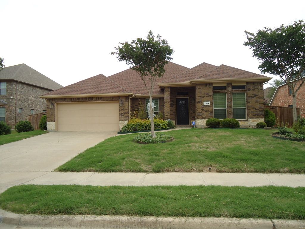 1004 Keats Drive, Desoto, TX 75115