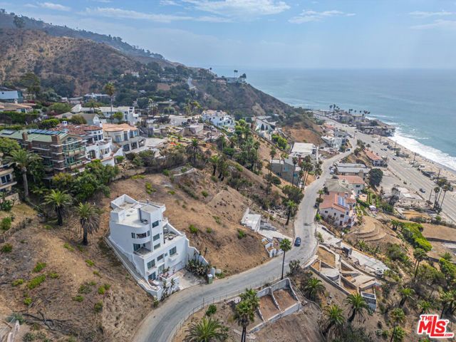 21415 Rambla Vista Road, Malibu, CA 90265