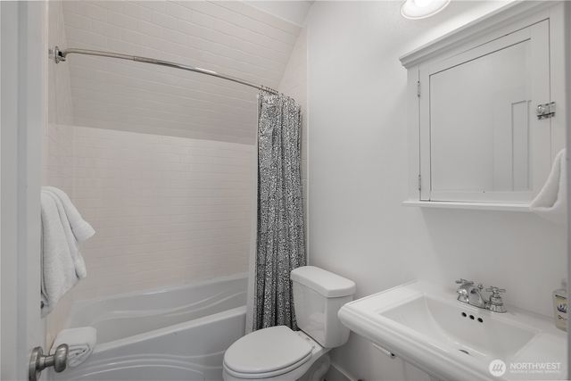 31 Sellwood Lane, Pacific Beach, WA 98571