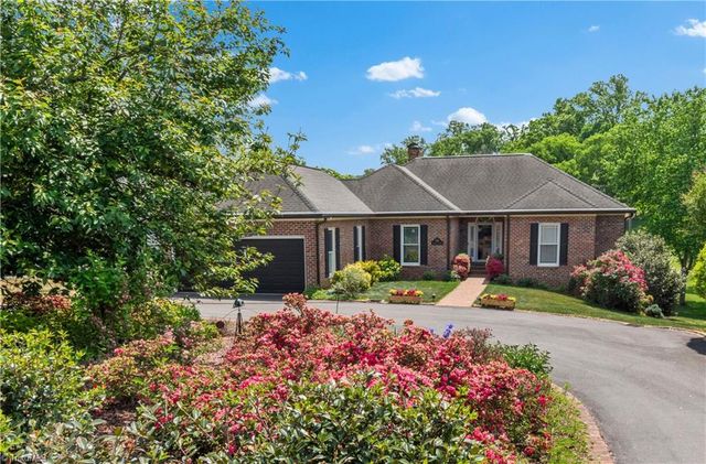 166 River Hill Drive, Advance, NC 27006