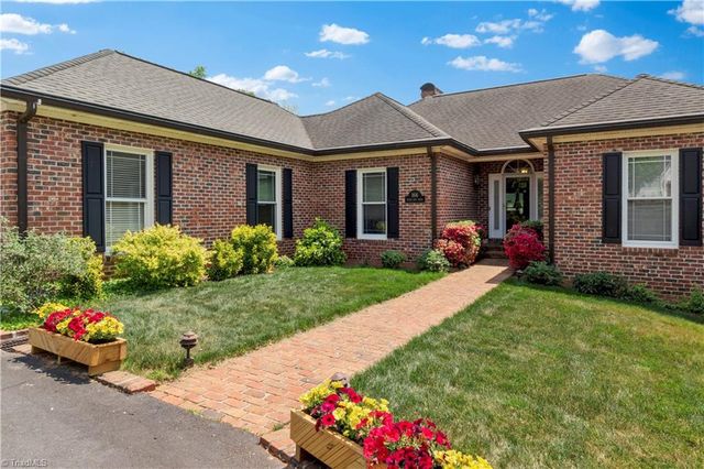 166 River Hill Drive, Advance, NC 27006
