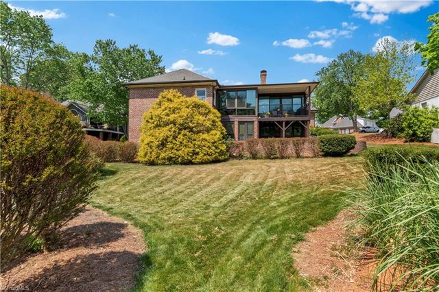 166 River Hill Drive, Advance, NC 27006