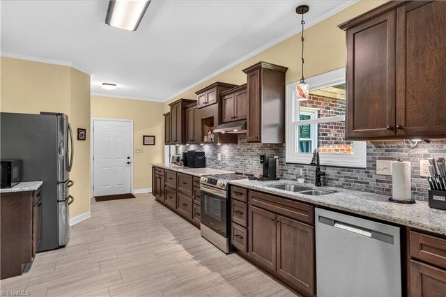 166 River Hill Drive, Advance, NC 27006