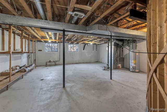 7258 Creeks Bend Court, West Bloomfield, MI 48322