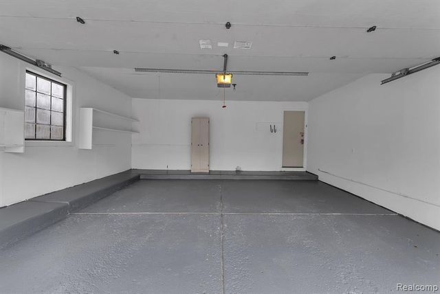 7258 Creeks Bend Court, West Bloomfield, MI 48322