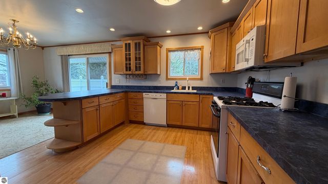 6455 N Geneva Road, Coleman, MI 48618